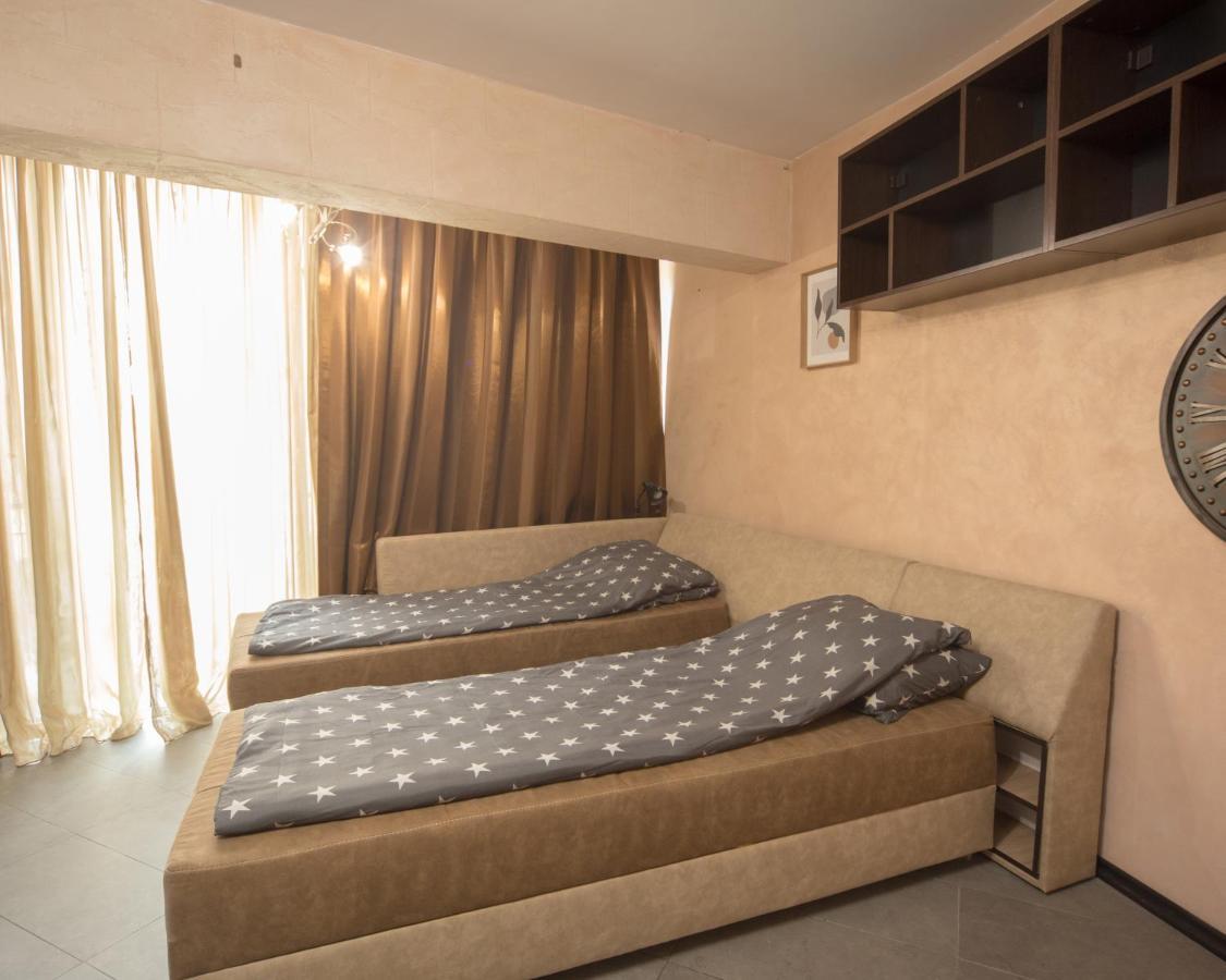 Aleks Holiday-center,sea,parking Апартаменти
