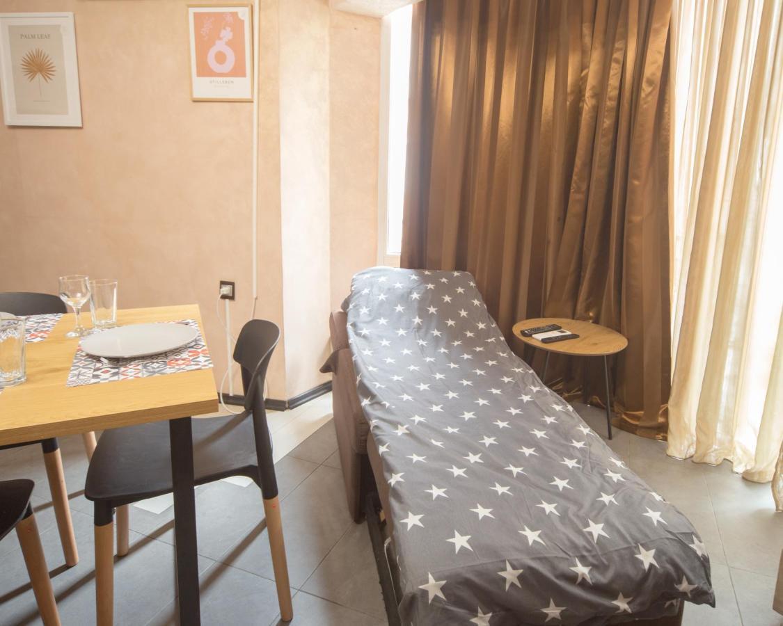 Aleks Holiday-center,sea,parking Апартаменти Burgas